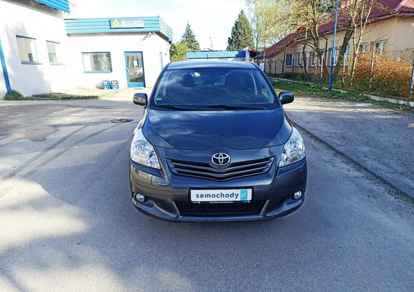Toyota Verso cena 39900 przebieg: 168364, rok produkcji 2011 z Krynki małe 92